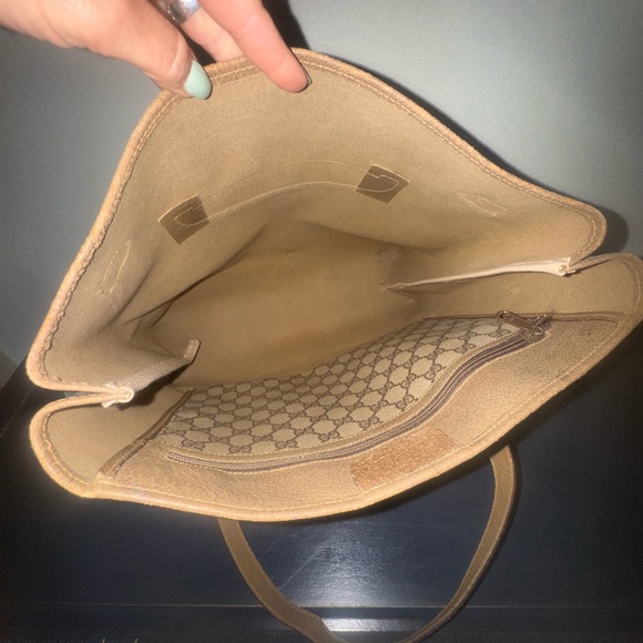 Gucci Signature Tote with Tan Straps - Picture 5 of 9